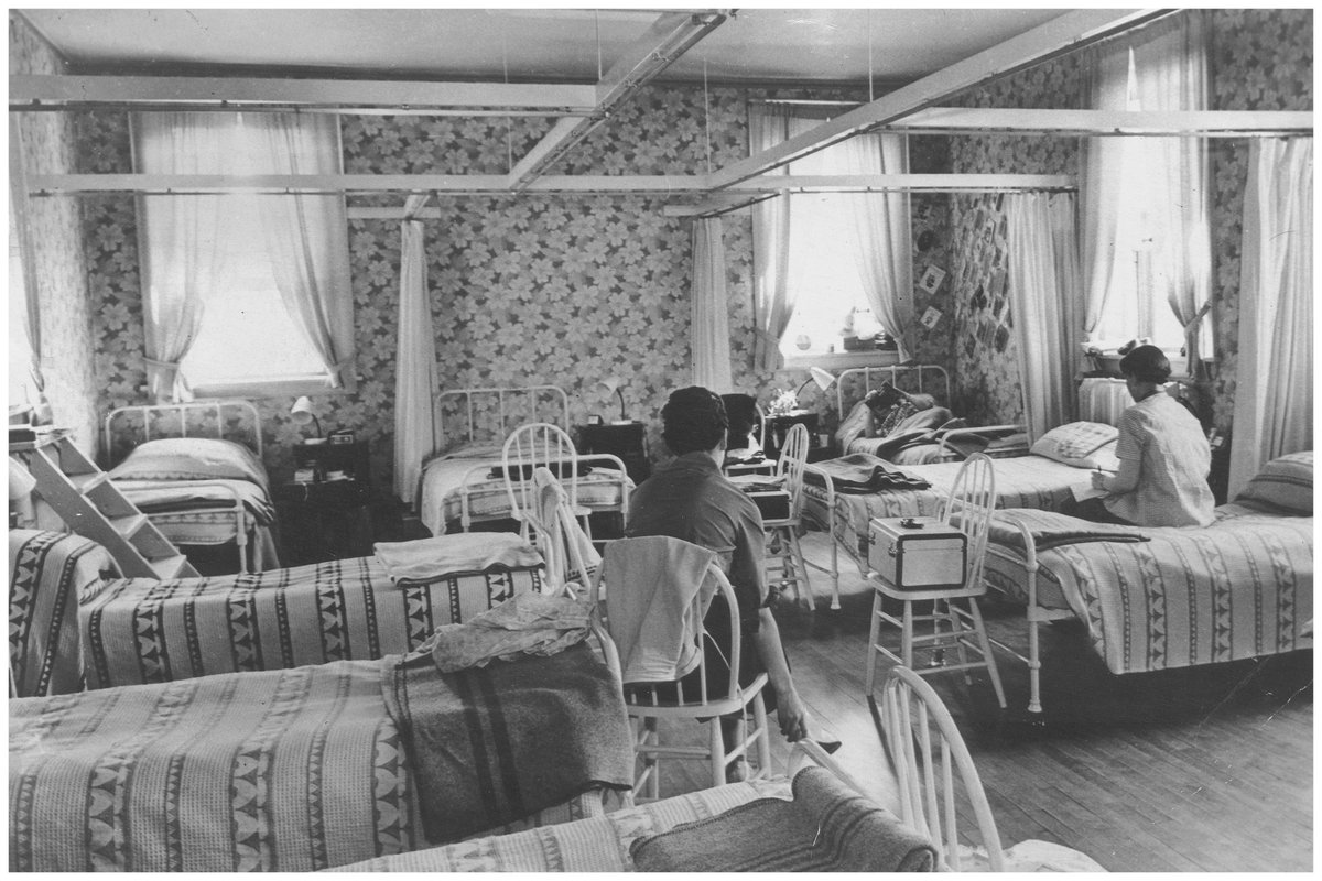 HumewoodHouse's tweet image. #ThrowbackThursday @HumewoodHouse providing #Progams #Services &amp;amp; #Supports to #Pregnant &amp;amp; #Parenting #Women for over 100 years!