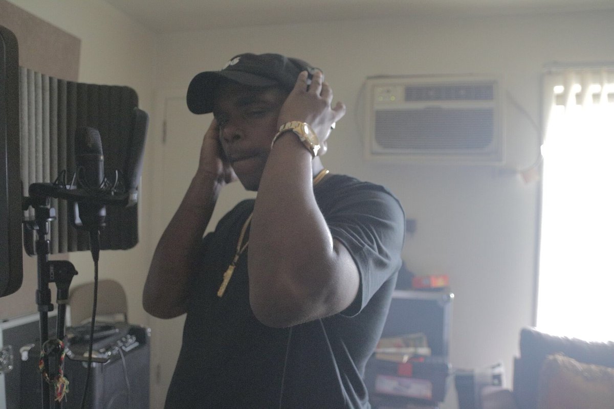 ChubbzG's tweet photo. I was literally born in the studio. King me!! 👑 https://t.co/ThV1JLDMcM