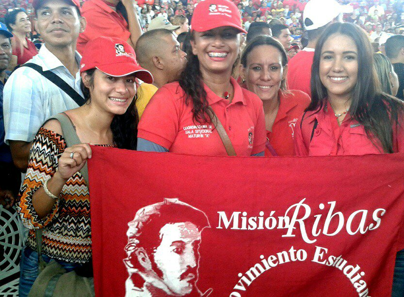 mribasmonagas's tweet photo. Hoy|Equipo @mribasmonagas en el Gimnasio Gilberto R. Morales acompañó en el acto patriótico a @dcabellor y a los Candidatos rumbo a la ANC. https://t.co/TCX3S149Yc