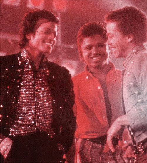 CenterStagingLA's tweet photo. #onthisday-1984 #TheJacksons kicked off Victory tour in #KansasCity 2mil+ attended the 55 concerts #centerstaging #centerstagingny #backline https://t.co/r1DiOb6TGf