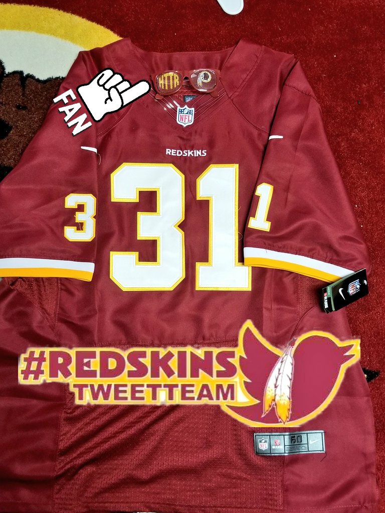 HogfarmerChris's tweet photo. Matt Jones Jersey and Redskins Glasses GIVEAWAY. RT and Follow me and @RTT1932 to win. 50 RT AND we will pick a winner. Good luck. https://t.co/wRbGTHU8ss