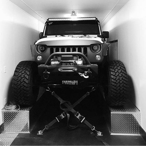 Esta foto se llama: “Nos creció un poco el bebé”. #Jeep #JeepLovers #JeepLife