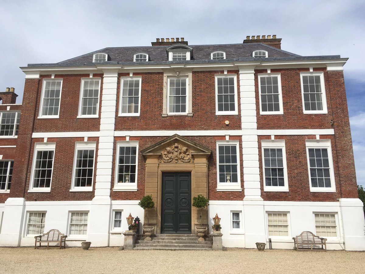 devonactivity's tweet image. Great evening @PynesHouseDevon for @MichelmoresLaw lovely venue #corporate #devon #archery #laserclay