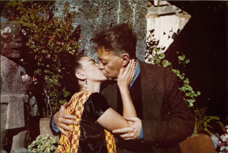anahuacalli's tweet photo. Feliz cumpleaños, #FridaKahlo
"... le mando 600,000,000, de besos como un pequeño abono de todos los que le debo...".
#110Frida #VivaLaFrida https://t.co/5qMAZTQRmi
