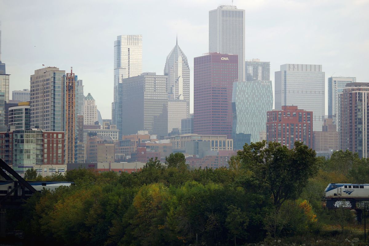 business's tweet photo. Chicago grabs lead in green office buildings https://t.co/EdcrwfCZQS https://t.co/hADokqtFIT
