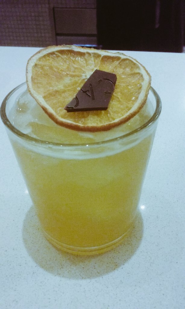 Drink_Me_Blog's tweet photo. Por el poder de los super #coffeetenders activados 🍸☕🍸☕ #drunkengoat en el @labtostadores cc @_anivarela @CocktailCharly https://t.co/4ZfUcwWWRm