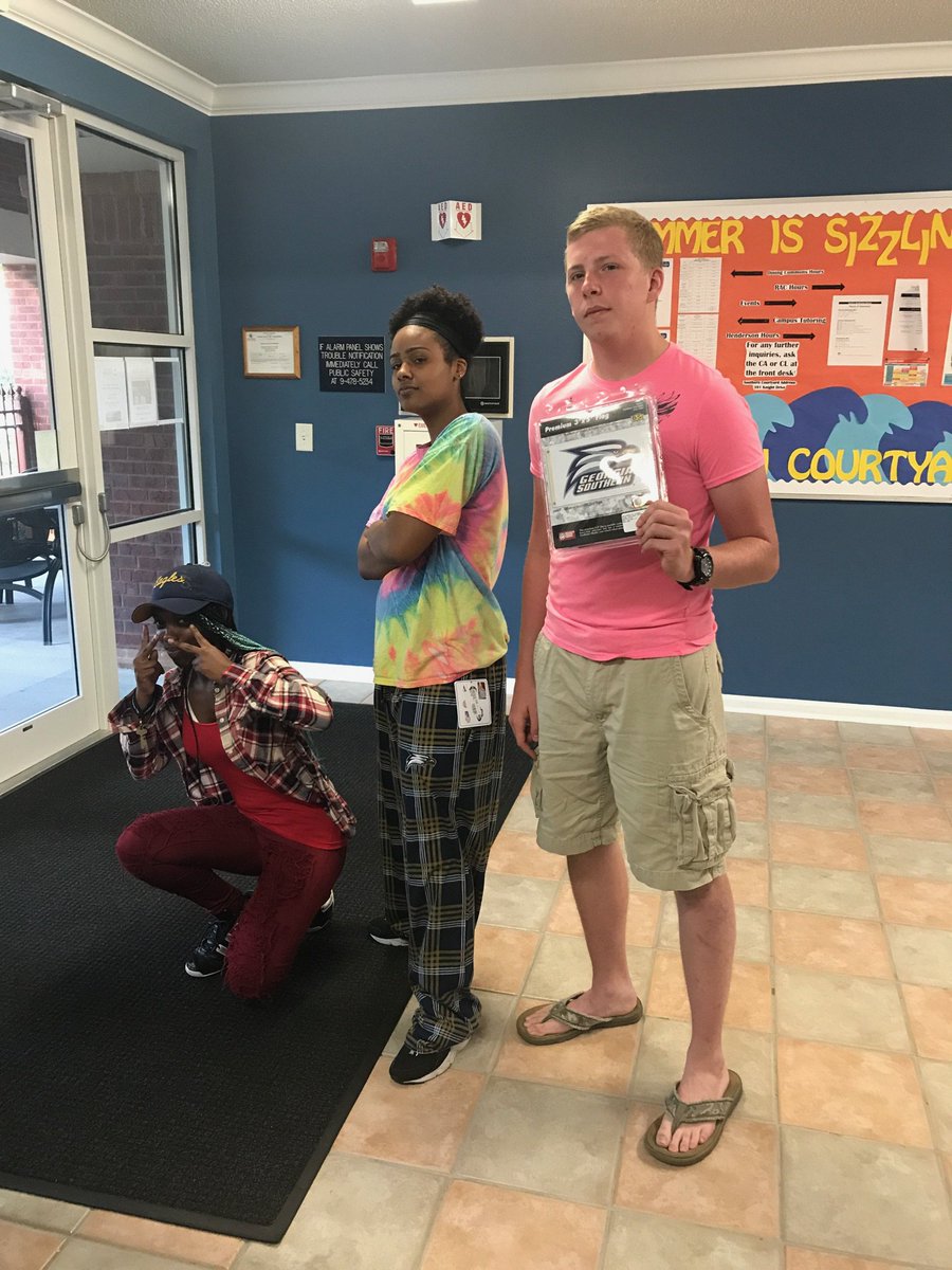 gsucourtyard's tweet photo. It feels good to win. Congrats to tonights winners and everyone in attendance. #eatsleepstaysouthern https://t.co/2raVQFzPbI