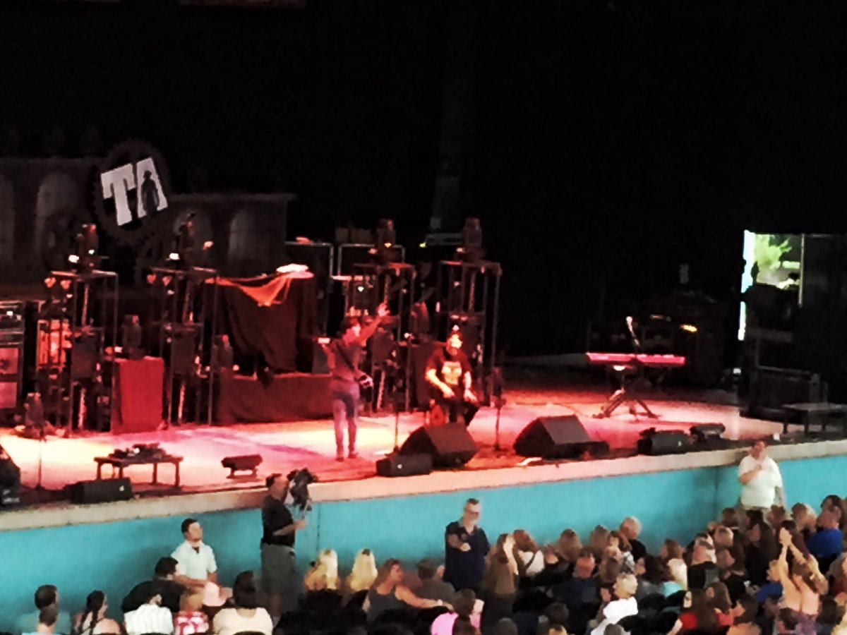 itsCB's tweet photo. Great work/nice tunes by @Jordan_Rager at PNC Pavilion tonight! 🤘🏼 https://t.co/VcjA16u3Jf