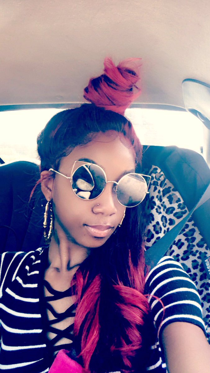 LilBody_vivi's tweet photo. My stylist is only 17 & she bodied this frontal. #Frontalgang๐คคโค๏ธ I heard reds are better ๐ https://t.co/bjjfww4wKw