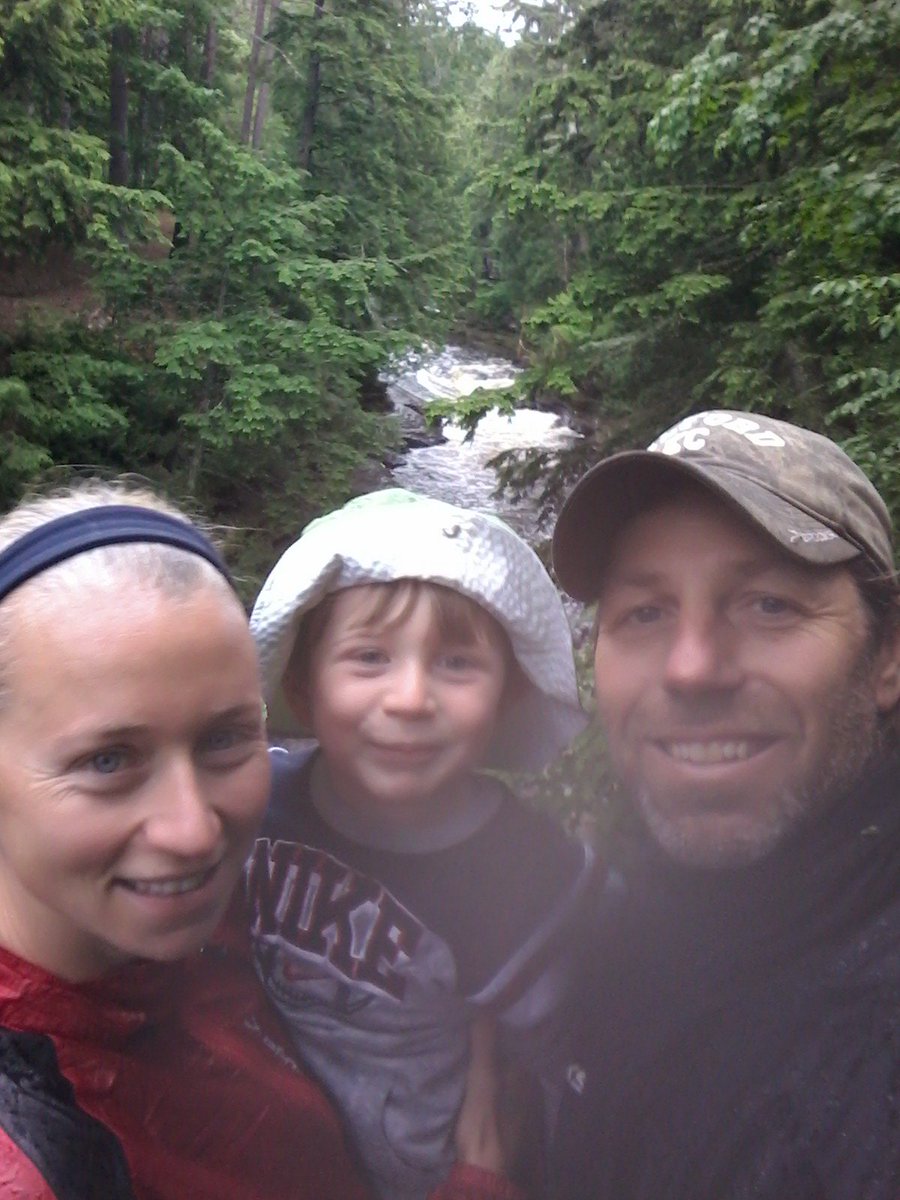 MilfordXC's tweet photo. Run, walk, or hike....we all need to get #oustide and experience the beauty of nature. We are raising an #Outside kid.  #Miles https://t.co/Vn3ySbSCqz