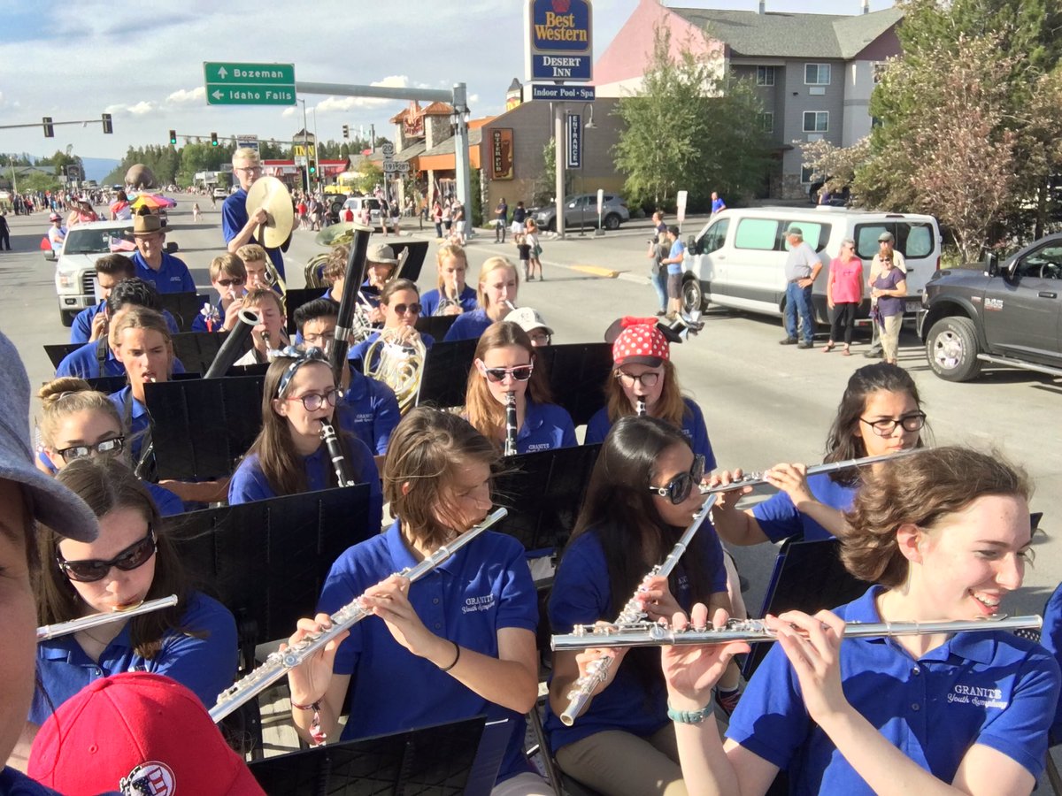 C_woodMusic's tweet photo. Tour 2017 #gys #gysbison #coltmusic #cwoodmusic https://t.co/gD5t9AMCzN