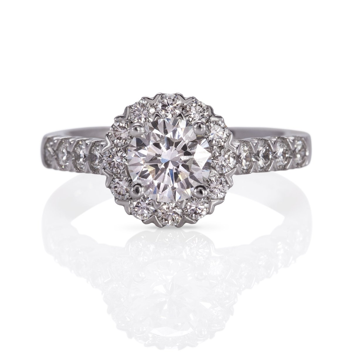 AngelDesignsPNW's tweet photo. Stunning Diamond Engagement Ring In 18k #engagmentring #diamond #Bellevue #PNW https://t.co/NwPxgant7X https://t.co/VLq6VxnV6h