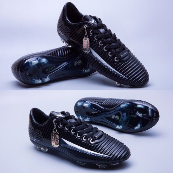 stylo football boots