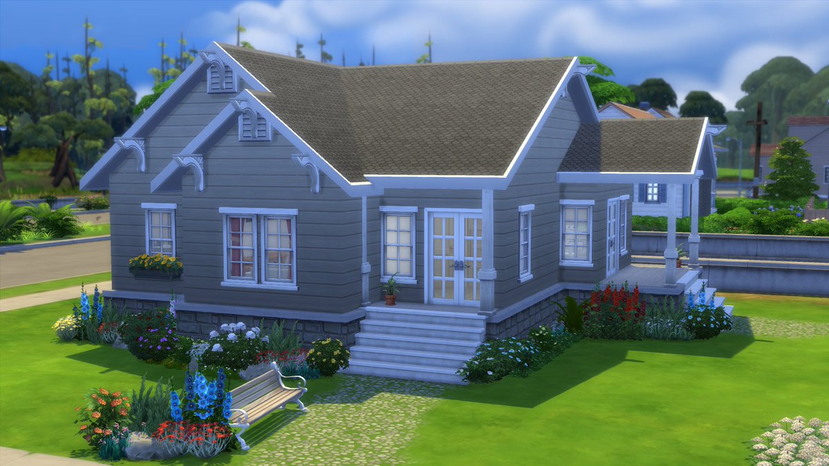 SymphonySims's tweet image. @spring_sims I didn't feel like completing the interior, but I had a blast on the exterior! Thanks for the fun July challenge! #springbuilds