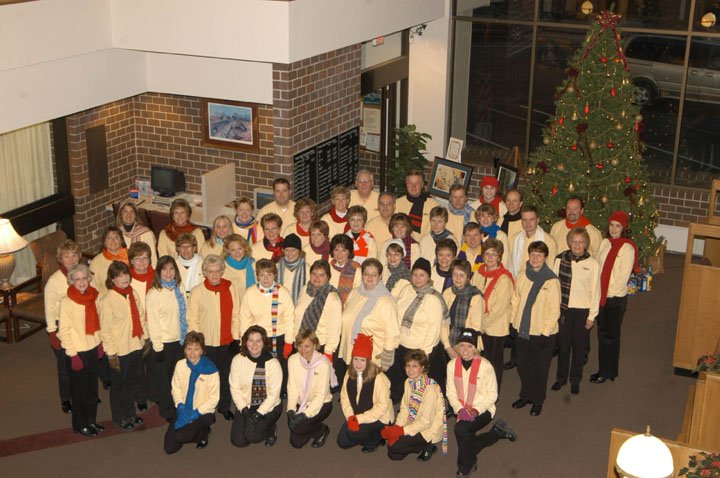 citizensmn's tweet photo. Throwback Thursday! Maybe posting this staff photo from January of 2004 will make it feel cooler than it actually is today?? #tbt #cbmntbt https://t.co/Puh4dAilsI