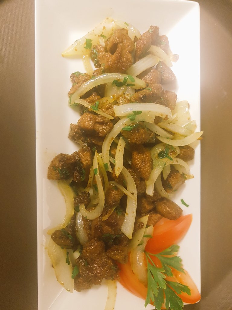 Lamb livers with onions