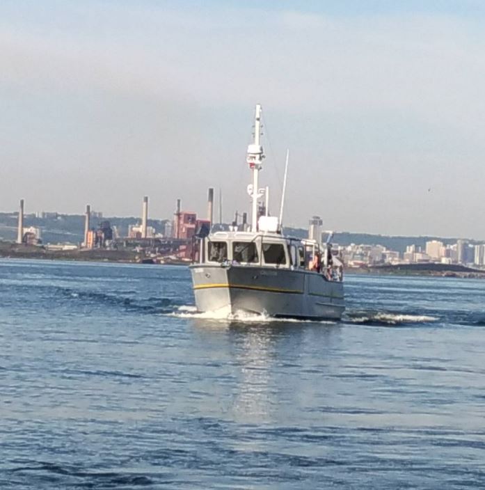 RV_Cisco's tweet photo. We are leaving #CCIW for a first attempt at benthic trawling. It's an adventure! #GreatLakesLab #LakeOntario #Canada150 @DFO_Science https://t.co/n8bAfKiz7M