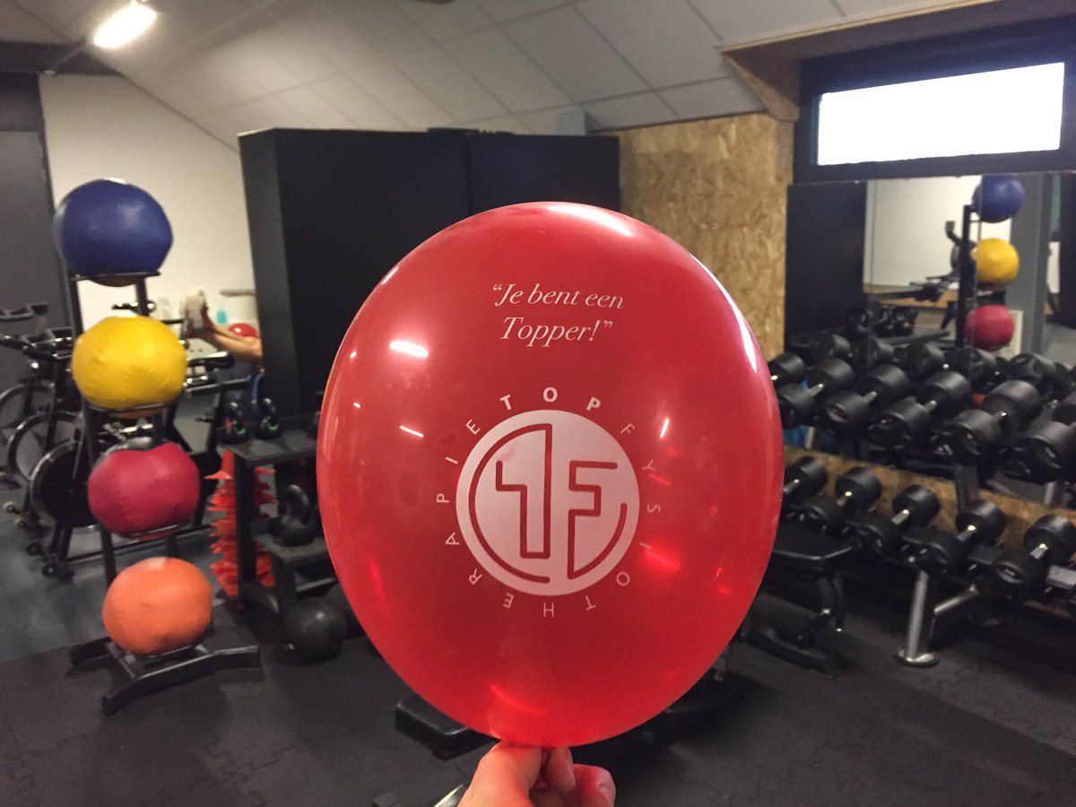 VTF_NL's tweet photo. Vandaag tijdens de algemene ledenvergadering in Den Bosch 10.000 ballonnen mogen uitdelen ivm de voorjaars PR-actie voor onze klanten #Top https://t.co/FWucQlR16i