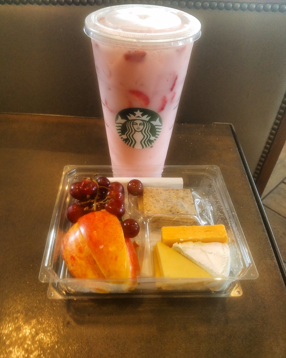 Academy911's tweet photo. @BenBradleyTV Started at 0600 &amp; lunch at 1600 &amp; it's 90°F, so today's #HealthyLiving with @Academy911 #WorldPhilosopher is #WhineAndCheese https://t.co/70WY6MG9PC