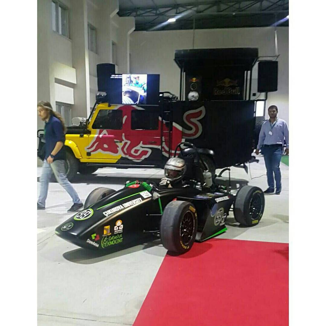 CukurovaRacing's tweet photo. CR-A1 Lansmanı
#formulastudent #cukurovaracing #cra1 #racecar #fsae #formulaata #lansman #2017 #sponsor #Adana #İtalya #Parma #ÇukurovaÜni https://t.co/aLr0pLIg3C