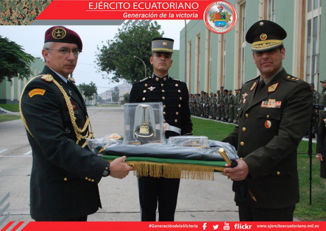 doble Equipo terrorismo Twitter 上的 Ejército Ecuatoriano:"Agregaduría Militar de Ecuador entrega uniformes a Escuela Militar de Perú para exposición Visita: https://t.co/uUvw90ZyOP https://t.co/Bhax5FMSmG" / Twitter doble Equipo terrorismo Twitter 上的 Ejército Ecuatoriano:"Agregaduría Militar de Ecuador entrega uniformes a Escuela Militar de Perú para exposición Visita: https://t.co/uUvw90ZyOP https://t.co/Bhax5FMSmG" / Twitter