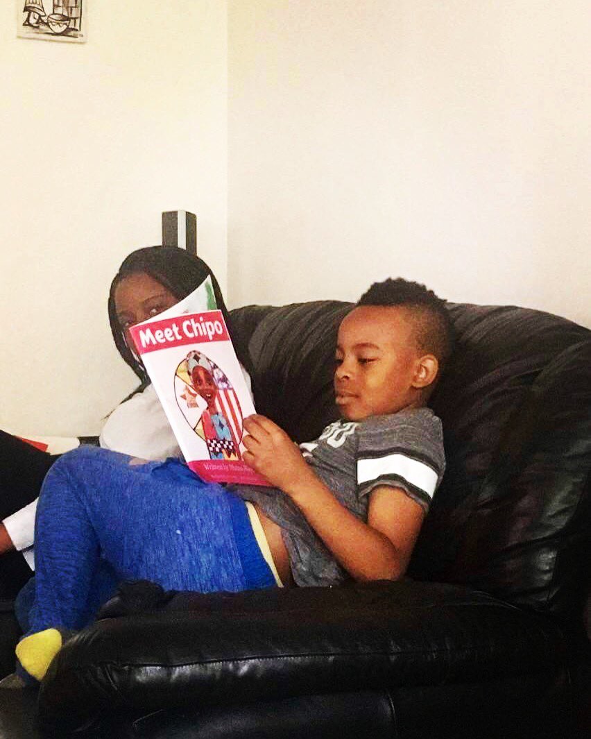 Ethan & Elaine love learning Shona words in #MeetChipo 🇿🇼📚•Share Chipo's journey 👉 #Zimbabwe ➡️🇺🇸• #TinyTotThursdays #ZimBabeIwe! #KidsBook