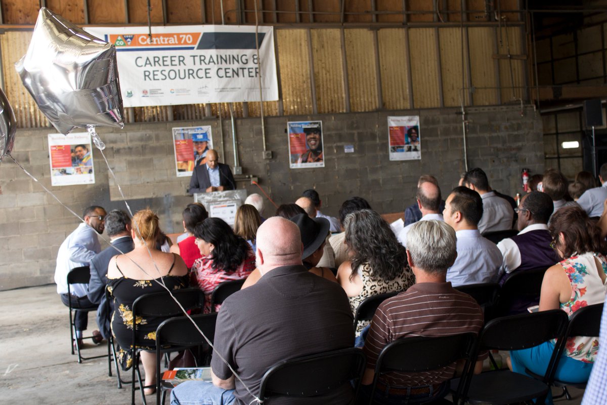 DenverDOSP's tweet image. Moments from today's CDOT/GES ribbon cutting ceremony and talks from @AlbusBrooksD9 and @MayorHancock !