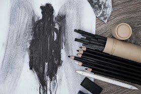 The relationship of the Artist &amp; the Paranormal.
numinousden.blogspot.com/2017/07/the-ar…