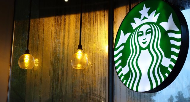 Müslüman ülkelerden #Starbucks'a #LGBT boykotu! <a href="/StarbucksIndo/">Starbucks Indonesia</a> <a href="/Starbucks/">Starbucks</a> <a href="/DikenComTr/">Diken</a> <a href="/t24comtr/">T24</a> <a href="/solhaberportali/">soL Haber</a> bit.ly/2tmltcf