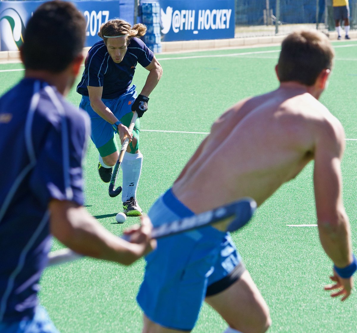 <a href="/SA_Hockey_Men/">SA Hockey Men</a> midfielder <a href="/JontyRob1/">Jonty Robinson</a> in action at today's training 
<a href="/FIH_Hockey/">International Hockey Federation</a> #WHL 
<a href="/SA_Hockey/">SA Hockey</a> all matches will be live on <a href="/SuperSportTV/">SuperSport 🏆</a>