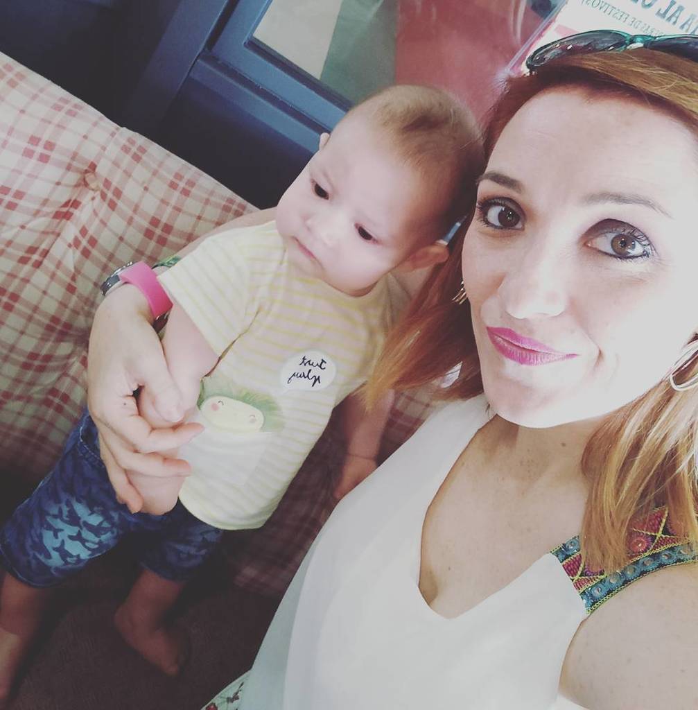 mercegbarrera's tweet photo. Casi vierneeeeees! 😉
#lacosmeticadeelyn #maternidad #maternity #bebe #pequemario #baby #familia #familianumerosa #mamide3 www.LaCosmeticaD… https://t.co/GWtl5RsSpf