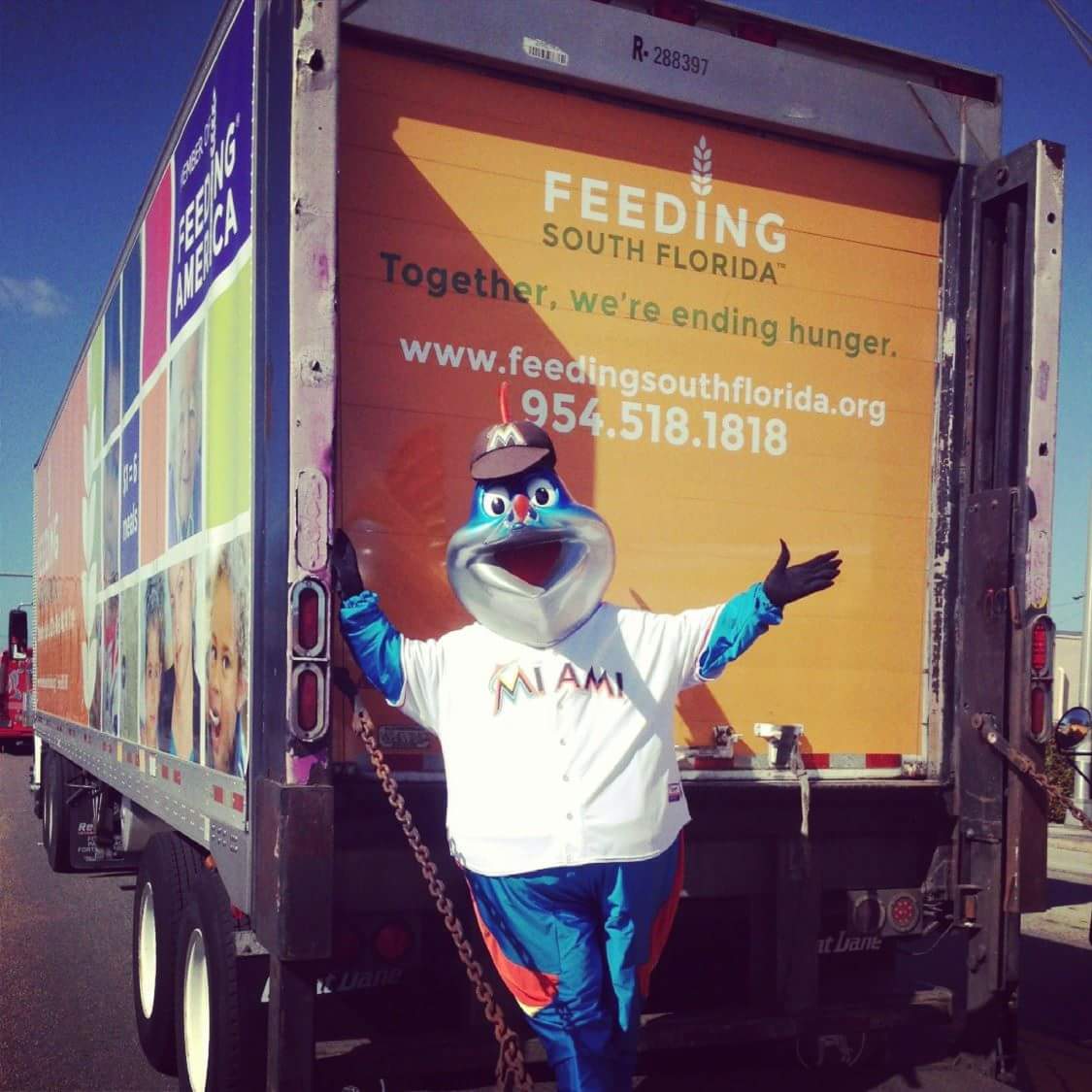 FeedingSouthFL's tweet photo. FSF receives the $100K Charity Partner Anniversary Gift from the @Marlins Foundation! Thanks! https://t.co/TL5cdxWRwo #ASGWeek #ASG #ASG2017 https://t.co/XDnZZVvSFM