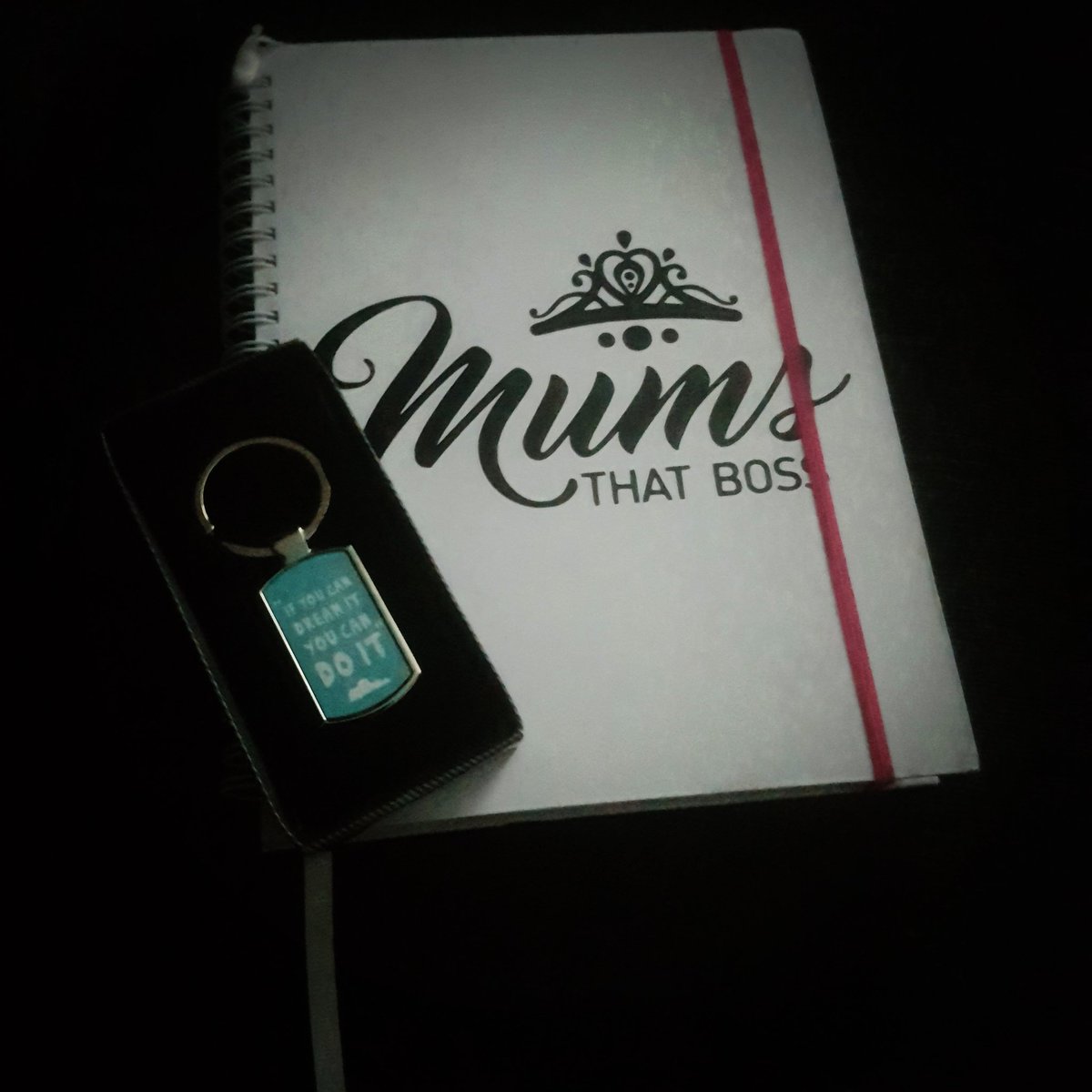 DanielleSuddell's tweet photo. #love my job #great pressies#gratitude for what i love doing https://t.co/AG8WeiJwGM