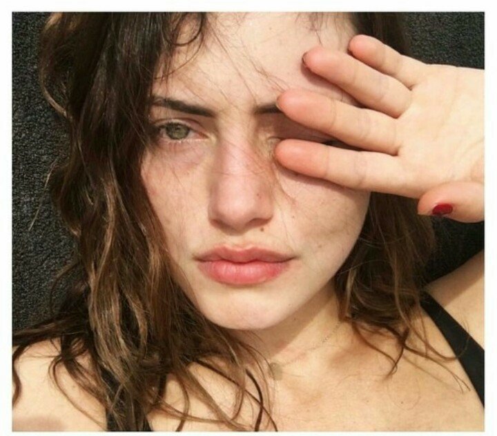 70shugs's tweet photo. Tessa¡
98'. Boy and girl kisser. Low key loves everyone. High key hyperactive. Rt for a tbh + dm 
#openrp #byeinstarp https://t.co/mutYvRWiBa