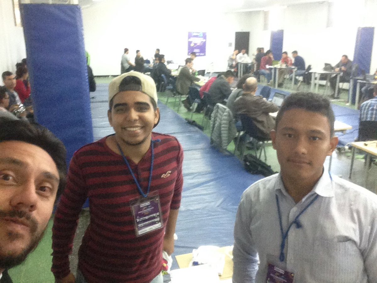 cvelasquezon's tweet photo. En @PCIS_UNIMINUTO 3 días de emprendimiento sin parar y @DevelopersKids del #espinal con toda. Que alegría ser mentor en @AppsCocentral2 https://t.co/tIhaUXgfeI
