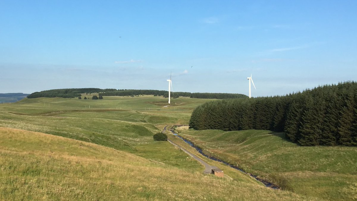 LouClem1's tweet photo. Blessed with these views on our doorstep @LoveTheValleys @VisitRCT #Maerdy #Aberdare #MTB #wellbeing #sunshine &amp; #outdoors https://t.co/WOXJTTXrKi