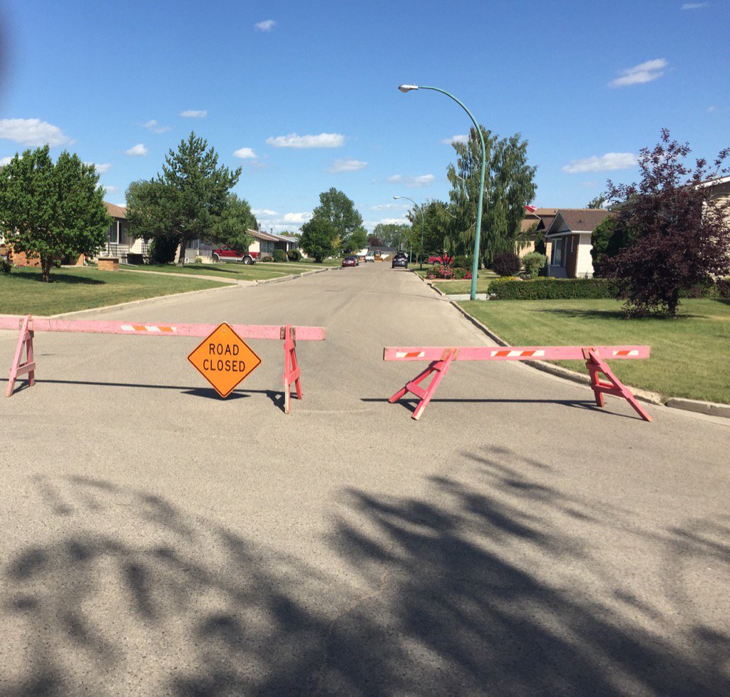 lenwassill's tweet photo. This should keep the hooligans off our street. #justkidding #watermainrepairs #neededtobedone https://t.co/3rRehWQlBw