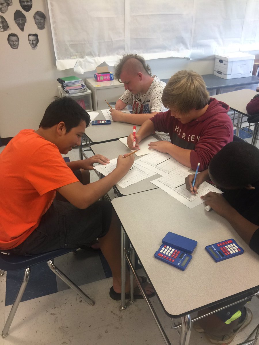 TiannaSAnthony's tweet photo. Group work and games keep students engaged at #ycsdsummeracademy ! https://t.co/SfO8Un8OHp