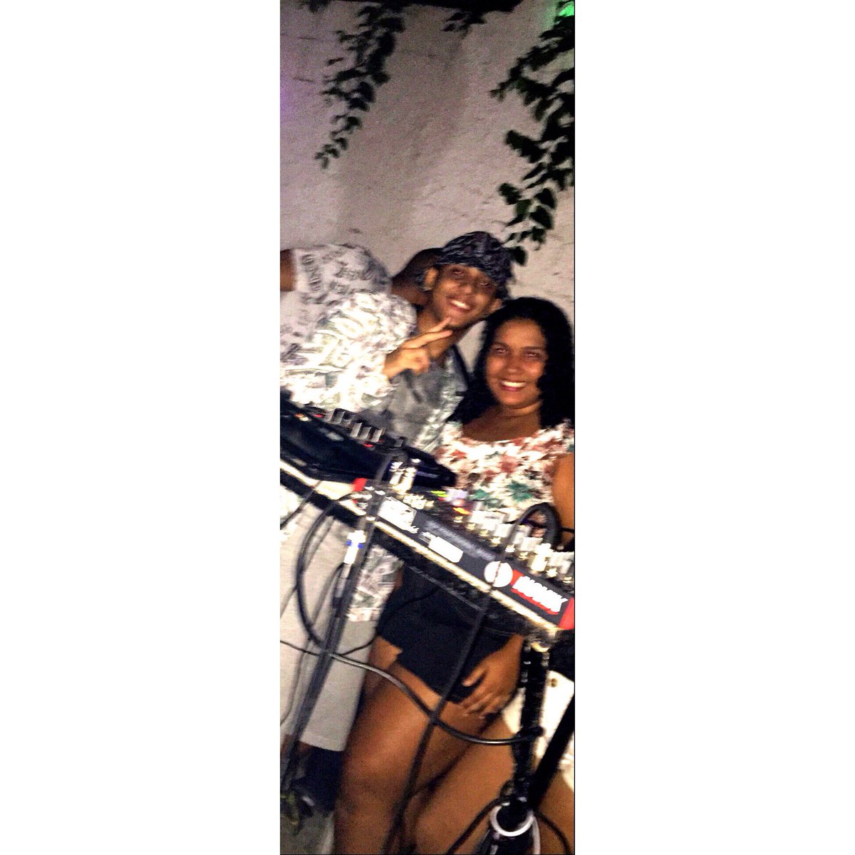brilhamenor's tweet photo. Obrigada por todo o carinho que você tem por mim, te desejo toda a felicidade, sucesso e tudo de melhor, parabéns eu te amoo @menorzinhomc2 https://t.co/c1wIed4abY