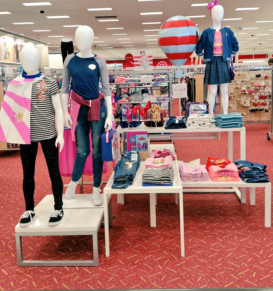 Be an every day hero! Nice work VML Derek! #catandjack #styleshark #vmtl #makeiteasy  @domcolosimo @ncraynon <a href="/adriennelebo/">Adrienne Lebo</a>