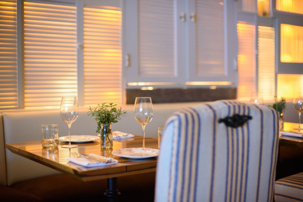 Looking for romance? Our gorgeous restaurant features beautiful interiors and one-of-a-kind service. Book at dimsum@sarsaparillaclub.com.