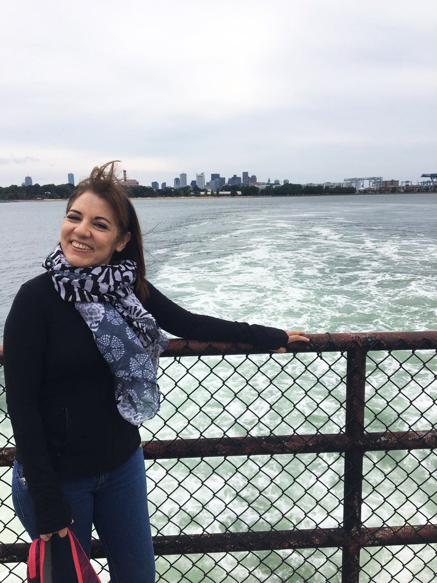 natz_sb's tweet photo. Living for the smile on my mom’s face when she visits places she never thought she’d get to see https://t.co/nSDn99zMI9