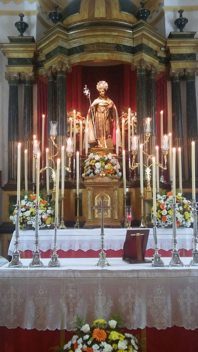 Sublime el montaje del altar en honor ha nuestro Santo Patrón, San Benito Abad, en el que nuestra Hermandad a participado <a href="/ssantacampillos/">SemanaSantaCampillos</a>