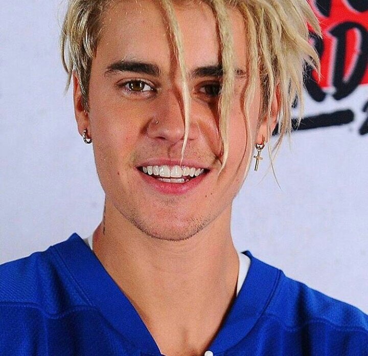 ProjectVoteJus's tweet photo. VOCÊS TÊM 12 MINUTOS PRA BATER 15 MIL COMENTÁRIOS NO FIXADO! VAMOS VOLTAR PRA 1° LUGAR!

RT=VOTO

PLAYING BELIEBERS
#KCAMexico #JustinBieber https://t.co/wgLVDEX7Z4