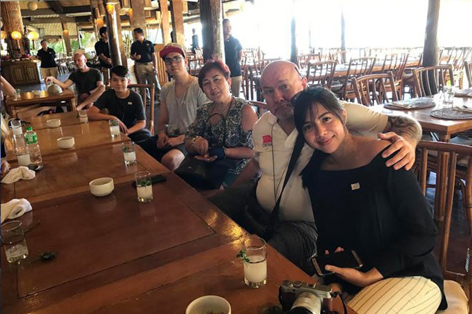ABSCBNNews's tweet photo. LOOK: Julia Montes meets half-brothers for first time https://t.co/6NqixXlnfg https://t.co/okgrGZHaDE