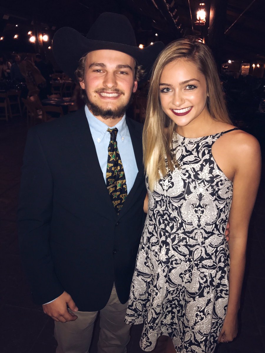 SeykoraBill's tweet photo. Happy birthday Morgan!! Can't wait to be at Arkansas with you this next year! https://t.co/ITw4xjMQJK