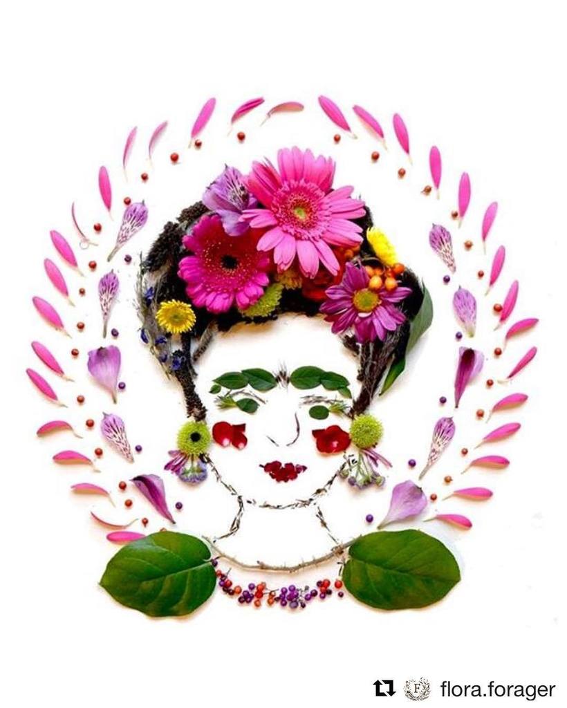 KuremaKigali's tweet image. Happy birthday Frida! 🔻🐒🔺
・・・
#inspoeverywhere #womeninthearts #makeartdaily #creative250 #fridakahlo #muralista #painter 
Repost: @flora.f…