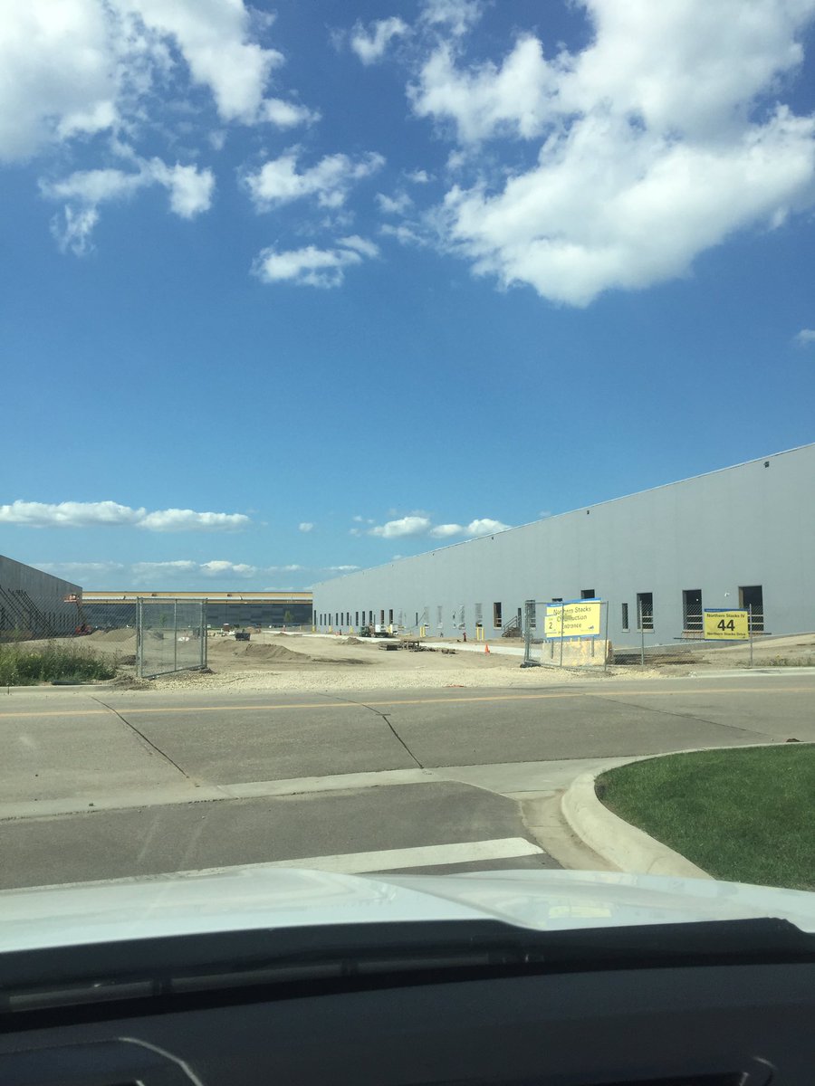 LSCCE_Fulk's tweet photo. Nice visit w/ Ashmit, as freshman he's learned lots about the construction industry @ Northern Stacks proj. Thanks to mentor EJ &amp; Mortenson🛠 https://t.co/LdLkKM6YX1