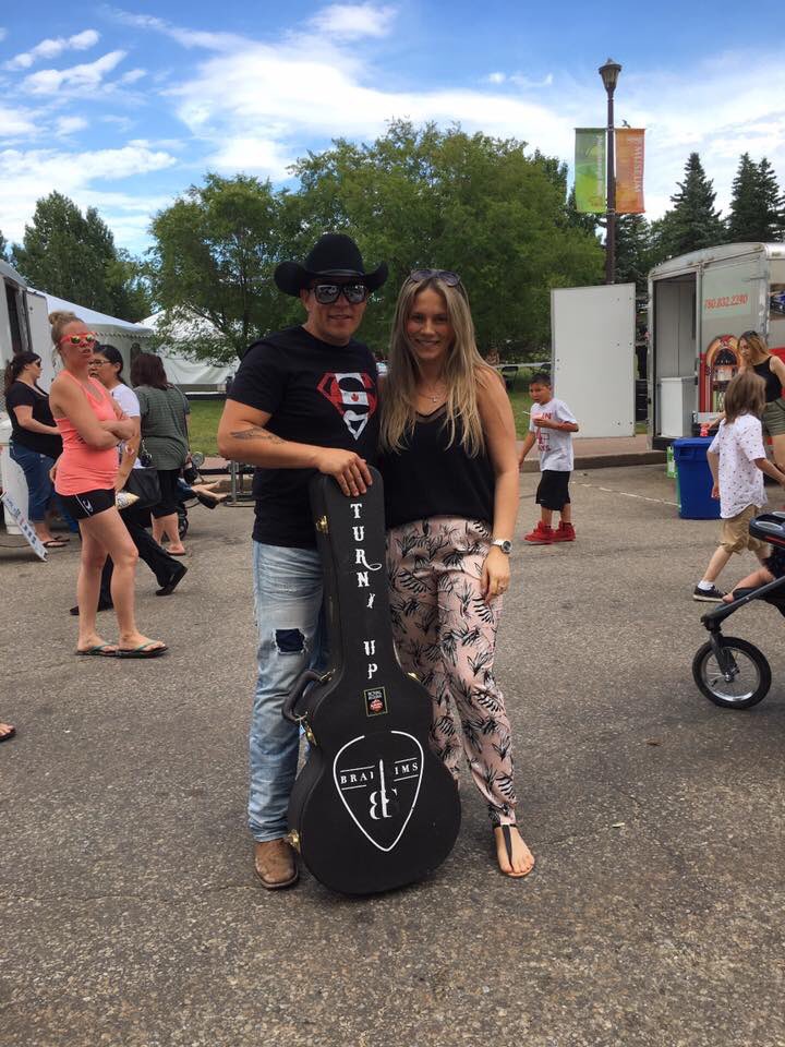 BradSims_Music's tweet photo. #ThrowbackThursdays to #CanadaDay w some of the best fans ever! Braved the heat got up dancing! #SimsSpin https://t.co/pEUXdIDZh2