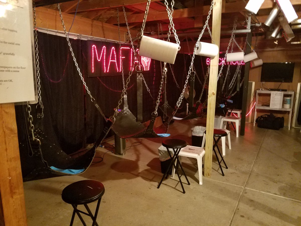 CoupleN2Fisting's tweet photo. Chicago ff party July 8th, 20 slings #MAFIAFF.ORG for info, #mrsleather sling #gayfisting #fisting #ff #fist #ffgay #gayfist #punchfist https://t.co/10Ro7ejIKK